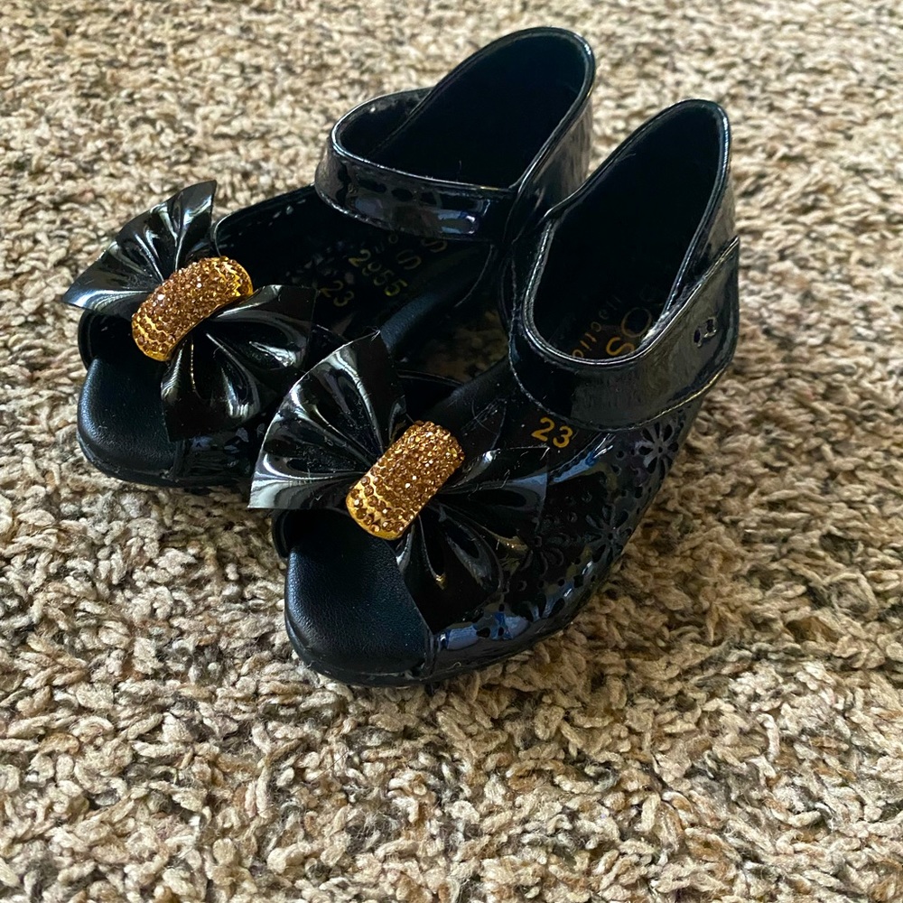 Toddler shoes